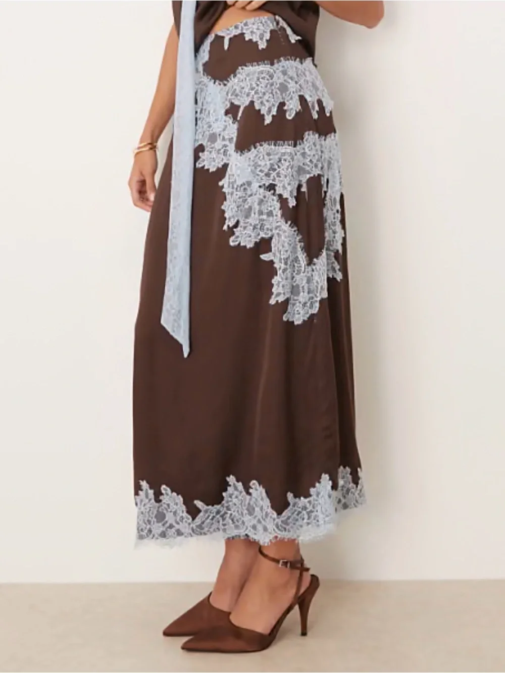 Never Fully Dressed lace trim satin maxi skirt co-ord in chocolate sz 2 - Picture 2 of 4